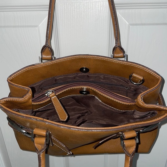 Brown Shoulder Bag with Silver Buckle Details - Picture 8 of 8